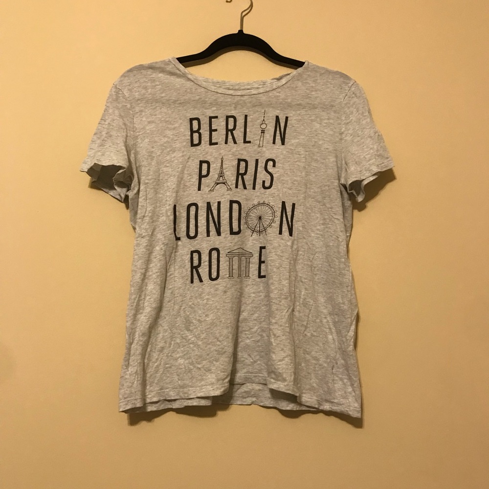 Old Navy Travel t-shirt
